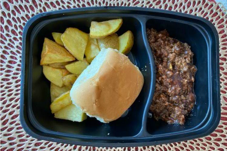 Sloppy Joe Slider with Potatoes, a fresh kids meal from Meal Village.