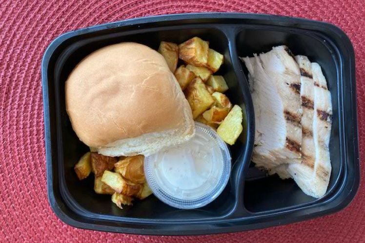 Ranch Chicken Slider with Potatoes, a fresh kids meal from Meal Village.