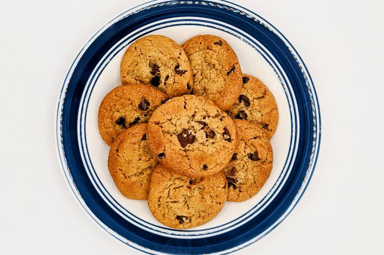 Freshly baked nut-free chocolate chip cookies from Meal Village.