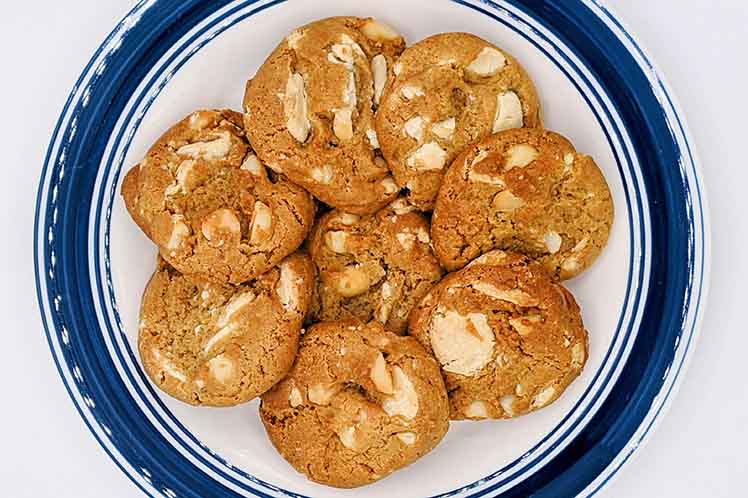 White chocolate macadamia cookies with white chips and crunchy macadamia nuts.