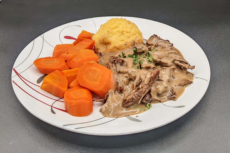Beef Burgundy with Cheddar Mashed Potatoes & Roasted Carrots from Meal Village prepared meal delivery